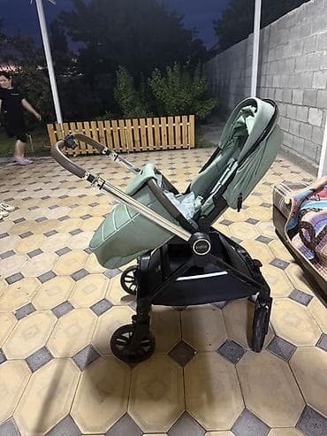 подстаканник на коляску: Прогулочная коляска Kidilo, цвет — оливковый. Особенности: - Легкая — 2