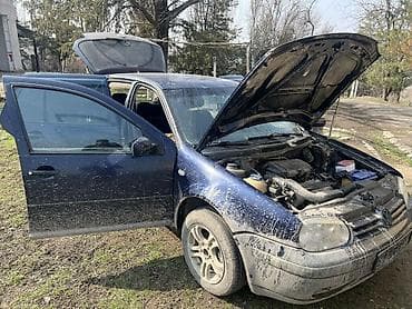 Volkswagen Golf: 2000 г., 1.6 л, Механика, Бензин, Хетчбек — 1