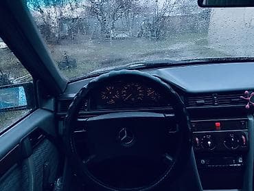 бапер 124: Mercedes-Benz W124: 1989 г., 2.5 л, Ручные, Дизель, Седан — 4