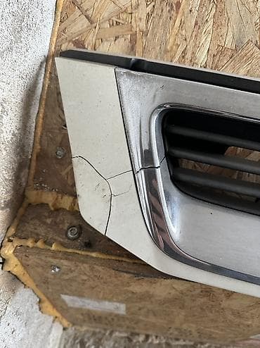 crv rd1: Решетка радиатора Honda 1999 г., Б/у, Оригинал — 2