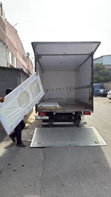 купить грузовой автомобиль с манипулятором бу: Легкий грузовик, Iveco — 3