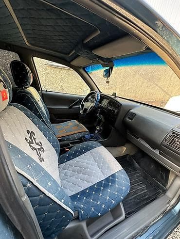 крыло на степ вагон: Volkswagen Passat Variant: 1991 г., Универсал — 8