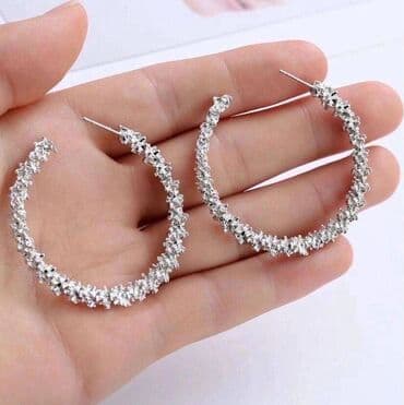 самые красивые свадебные платья в мире: ✨ Эффектные серьги-кольца У с россыпью сияющих камней – стильный — 2