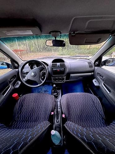 surf 185: Suzuki Ignis: 2005 г., 1.3 л, Механика, Бензин, Хэтчбэк — 5
