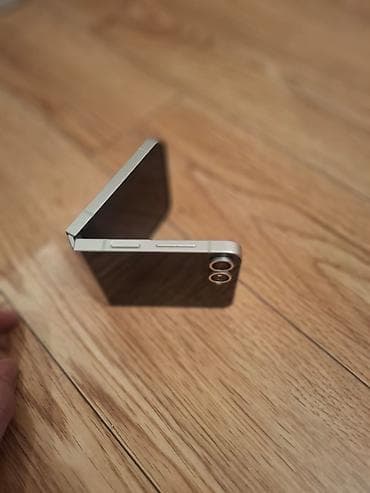 fold 3: Samsung Galaxy Z Flip6, 512 ГБ, цвет - Белый — 5