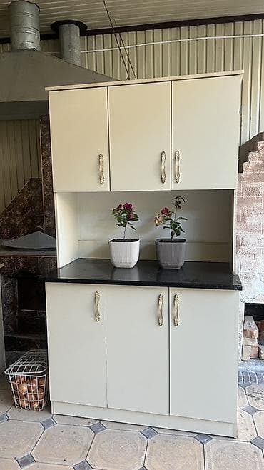 кухня мебел бу: Кухонный гарнитур, Б/у, цвет - Бежевый, Самовывоз — 1