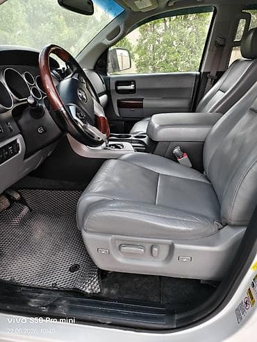 секво: Toyota Sequoia: 2017 г., 5.7 л, Типтроник, Газ, Внедорожник — 7