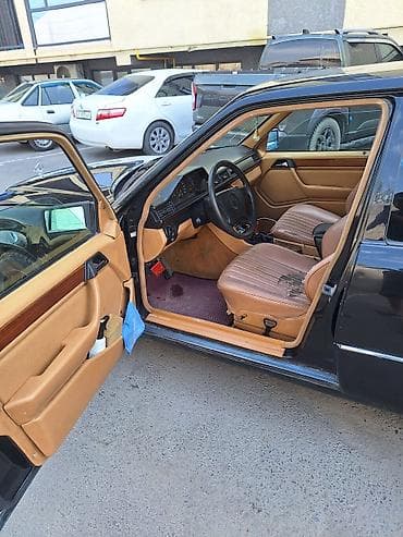 мерс 124 волчок: Mercedes-Benz W124: 1993 г., 2 л, Механика, Бензин, Седан — 6