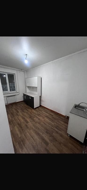 Сдается небольшая студия с отдельным санузлом. Планировка и