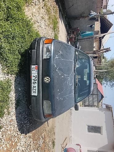 Унаа сатуу: Volkswagen Passat Variant: 1988 г., Кол менен иштөөчү, Универсал — 1