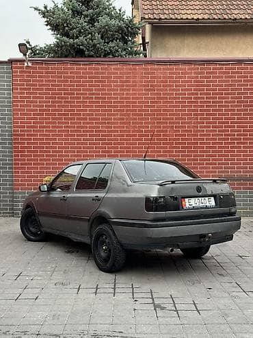 фольксваген мотор: Volkswagen Vento: 1992 г., 2 л, Механика, Бензин, Седан — 2