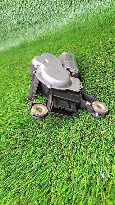 phantom 3 advanced: Мотор заднего стеклоочистителя для BMW X5 e53 Номер 8402—372—-04 — 1