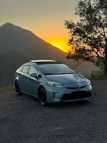 солнеч: Toyota Prius: 2012 г., 1.8 л, Вариатор, Гибрид, Хэтчбэк — 1