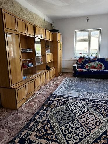 кызыл ата: 🏡 Продаётся уютный дом в ж/м Бакай-Ата! ✨ Просторный кирпичный дом — 6