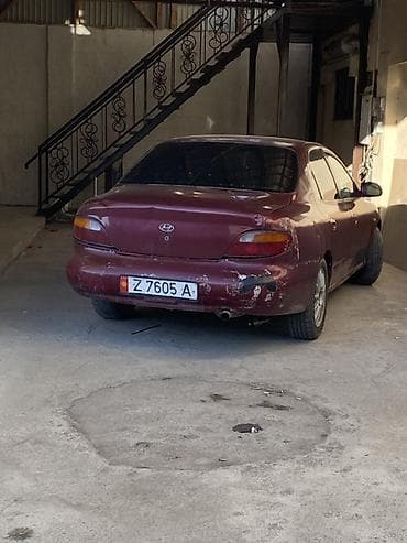 Транспорт: Hyundai Avante: 1997 г., 1.6 л, Кол менен иштөөчү, Бензин, Седан — 3