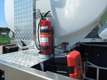 танк 108: Автотопливозаправщик EAST WEST TRANSPORT - Специализированный — 5