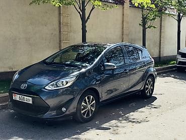 crv 1: Toyota Prius C: 2019 г., 1.5 л, Автомат, Гибрид, Хэтчбэк — 3