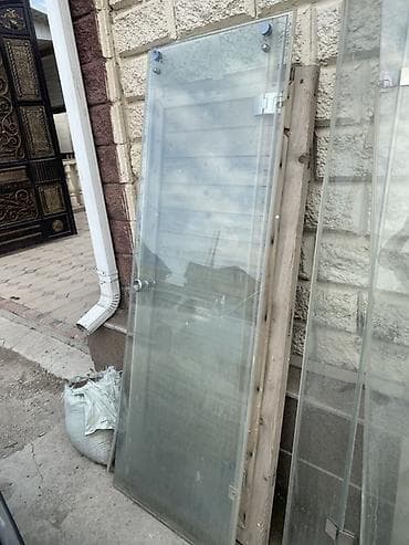 Стеклянные двери и полотна из закалённого стекла - Прозрачные at lalafo.kg Стеклянные двери и полотна из закалённого стекла - Прозрачные