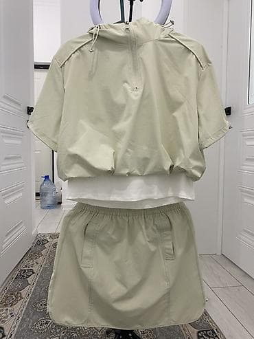 nike tech: Костюм женский спортивно-повседневный из легкой ткани: укороченная — 1