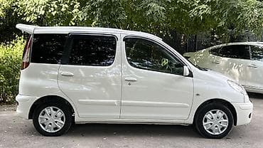 китаец машина: Toyota Funcargo: 2004 г., 1.3 л, Автомат, Бензин, Минивэн — 3