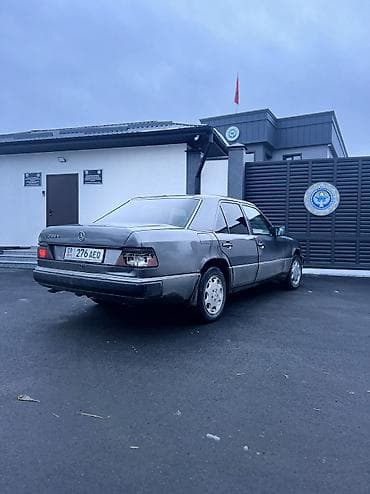 мазда старушка 626: Mercedes-Benz W124: 1990 г., 2.3 л, Механика, Бензин, Седан — 4