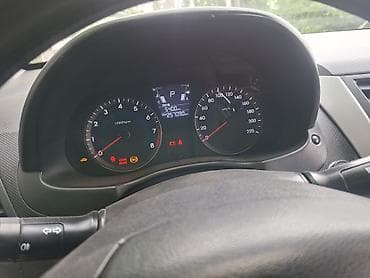 саларис: Hyundai Solaris: 2012 г., 1.6 л, Автомат, Бензин, Седан — 4