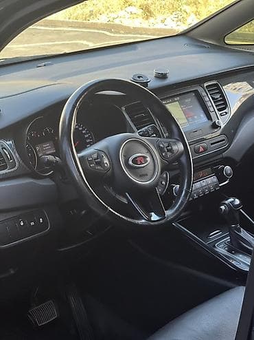тюп авто: Kia Carens: 2017 г., 2 л, Автомат, Дизель, Минивэн — 8
