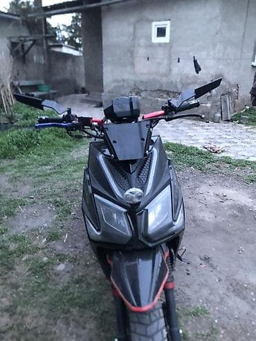 скутер базар: Тип скутера 150 куб. см, Бензин — 1
