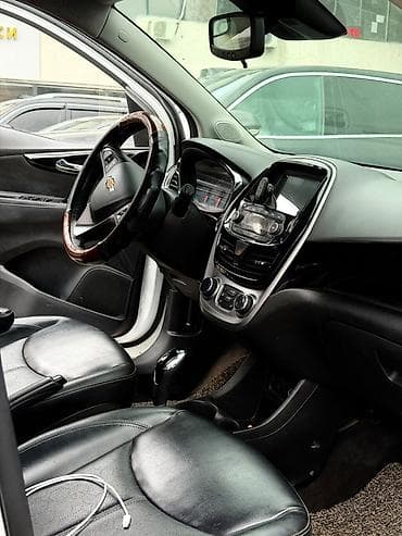 jak авто: Chevrolet Spark: 2017 г., 1 л, Автомат, Бензин, Хэтчбэк — 4