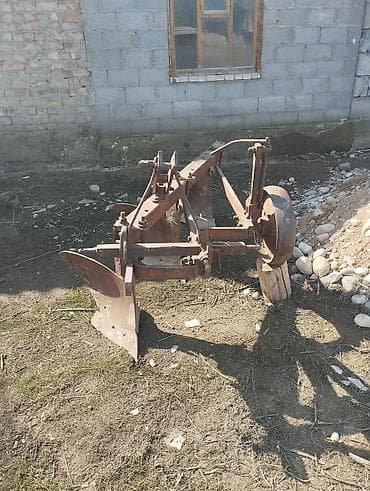 Плуг навесной трёхкорпусный для трактора - Тип: навесной оборотный