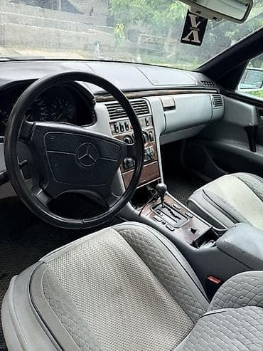 сиденья салон на мерседес 124: Mercedes-Benz E-Class: 1996 г., 2 л, Автомат, Бензин, Седан — 3