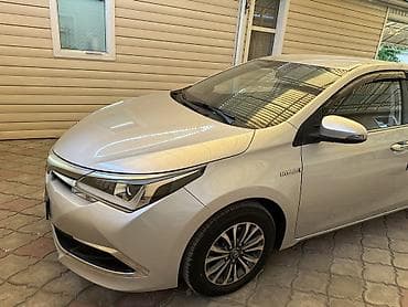 Toyota: Toyota Corolla: 2019 г., 1.8 л, Автомат, Гибрид, Седан — 2