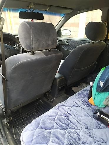 5d mark: Toyota Carina E: 1997 г., 1.8 л, Механика, Бензин, Хэтчбэк — 3