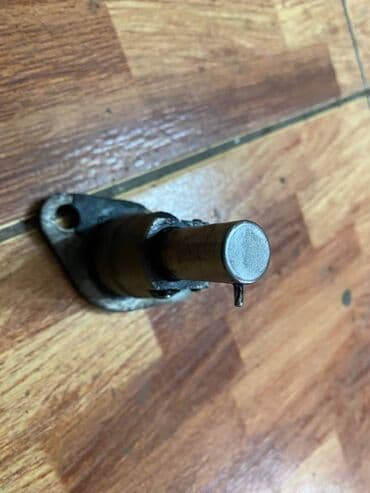 продать швейную машинку на запчасти: Натяжитель с неизвестного японского автомобиля Гидронатяжитель См — 3