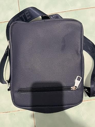 кожзам: Сумка через плечо Lacoste, компактная модель в темно‑синем цвете. - — 2