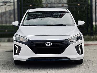 Hyundai Ioniq: 2017 г., 1.6 л, Вариатор, Гибрид, Хэтчбэк