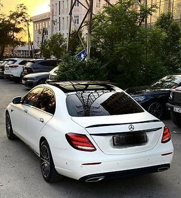 v class: Mercedes-Benz E-Class: 2018 г., 2 л, Автомат, Бензин, Седан — 4