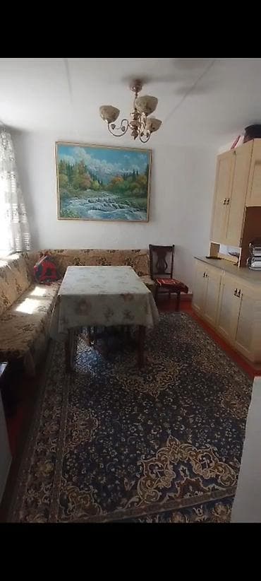 дубовый парк: Срочно продается двухэтажный дом со всеми удобствами, на первом этаже — 4