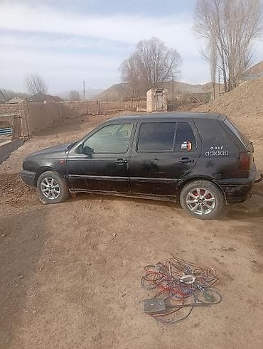 Volkswagen: Volkswagen Golf: 1993 г., 1.6 л, Кол менен иштөөчү, Бензин, Хетчбек — 4