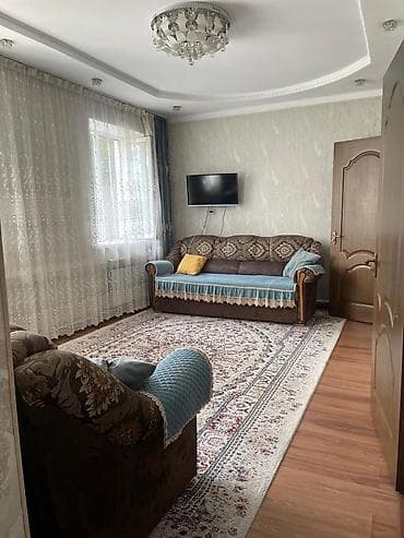 18: Продаётся частный дом с закрытым двором. 4 комнаты 70 кВ метров + — 2