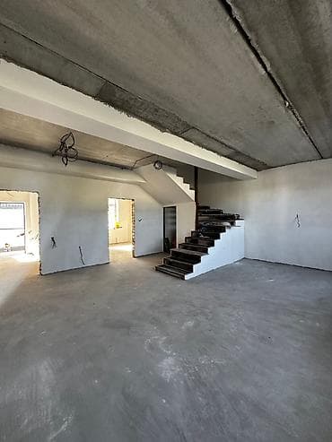 сокулук селекция: 🏡 Продается просторный 3-этажный таунхаус в Селекции! 📍 Локация — 3
