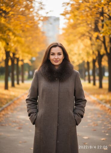 Туретский пальто почти новое натуральный мех 46. Размер серый. 4600