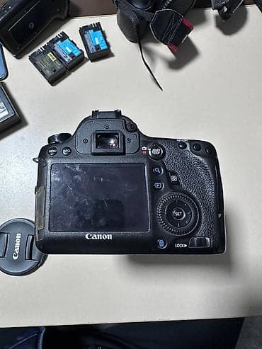 6д фотоаппарат: В наличии 2 штук боди зеркальной камеры Canon EOS 6D с полнокадровым — 2