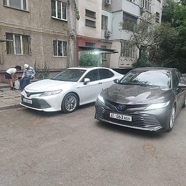 kirgiz auto: Toyota Camry: 2018 г., 2.5 л, Гибрид, Седан — 5