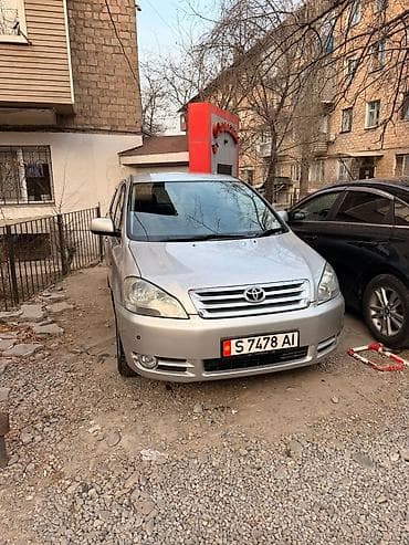 Toyota: Toyota Ipsum: 2002 г., 2.4 л, Автомат, Бензин, Минивэн — 1