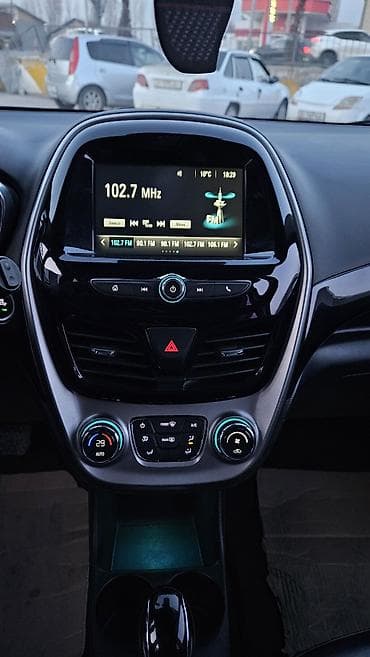 спарка машина: Chevrolet Spark: 2016 г., 1 л, Автомат, Бензин, Хэтчбэк — 5