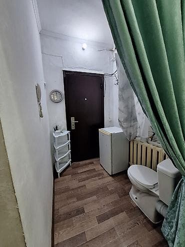 Аренда комнат: Сдается компактная комната для одного человека, есть диван- кровать — 4