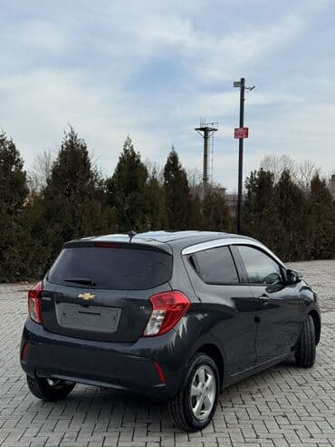 23.5 25 шины бу на фронтальный погрузчик: Chevrolet Spark: 2016 г., 1 л, Автомат, Бензин, Хэтчбэк — 4