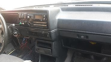 Volkswagen Passat: 1989 г., 1.8 л, Механика, Бензин, Седан — 7