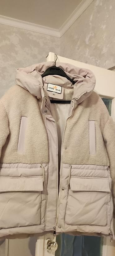 Кофты, свитеры: Пуховик, Короткая модель, С капюшоном, Приталенная модель, L — 3